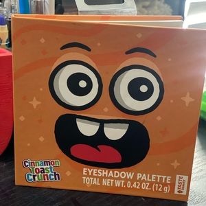 Cinnamon Toast Crunch eyeshadow palette